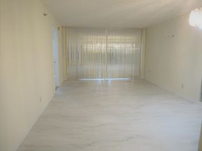 4640 Lucerne Lakes Boulevard 206, Lake Worth FL 33467