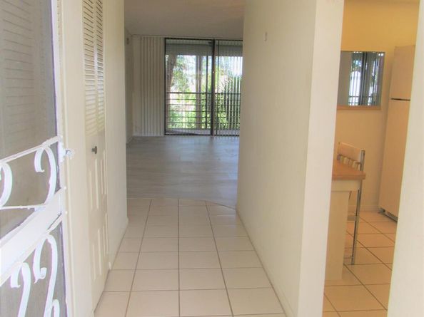 4640 Lucerne Lakes Boulevard 206, Lake Worth FL 33467
