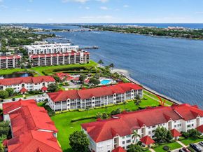 110 Half Moon Circle D2, Hypoluxo FL 33462