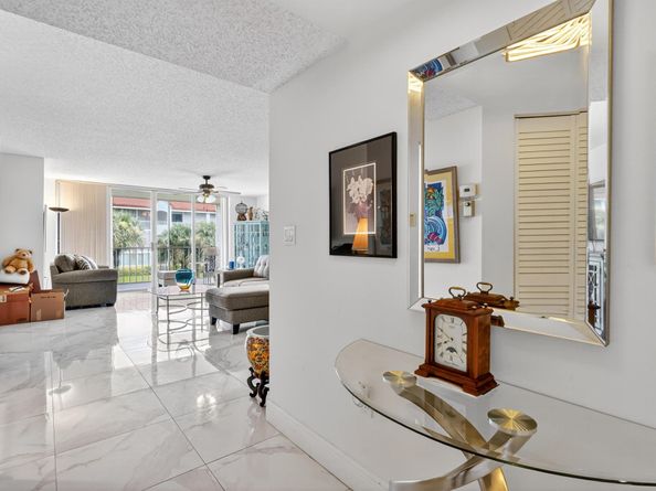 110 Half Moon Circle D2, Hypoluxo FL 33462