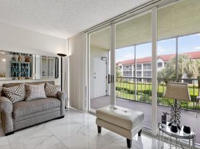 110 Half Moon Circle D2, Hypoluxo FL 33462