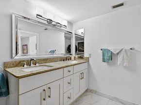 110 Half Moon Circle D2, Hypoluxo FL 33462