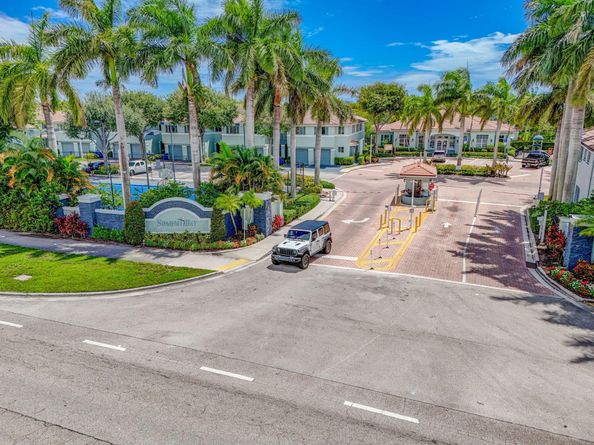 3712 Sonoma Drive, Riviera Beach FL 33404