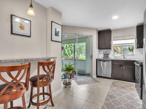 3524 Via Poinciana 102, Lake Worth FL 33467