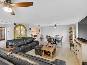 9861 Fairway Cove Ln, Plantation FL 33324
