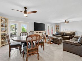 9861 Fairway Cove Ln, Plantation FL 33324