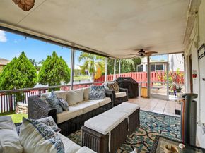9861 Fairway Cove Ln, Plantation FL 33324