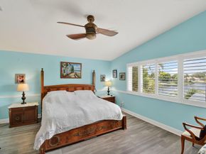 9861 Fairway Cove Ln, Plantation FL 33324