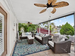 9861 Fairway Cove Ln, Plantation FL 33324