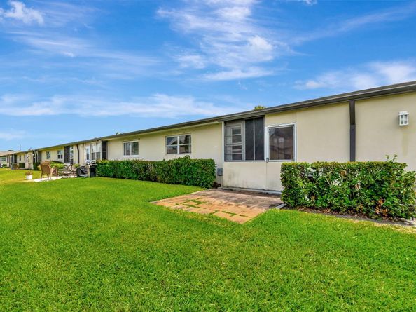 2867 Ashley Drive W G, West Palm Beach FL 33415