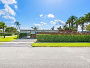 2120 NE 59th St, Fort Lauderdale FL 33308