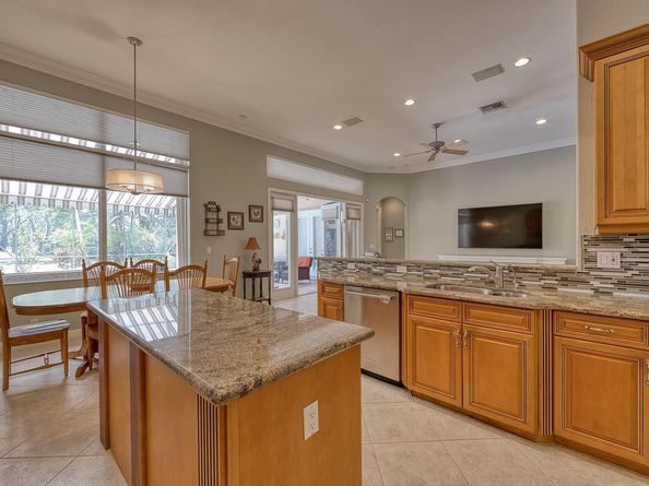 7501 NW 115th Ter, Parkland FL 33076