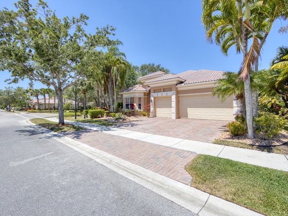 7501 NW 115th Ter, Parkland FL 33076