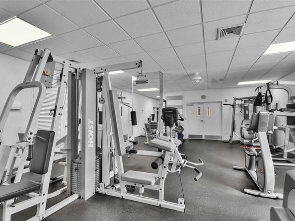 2100 Sans Souci Blvd 1410, Miami FL 33181