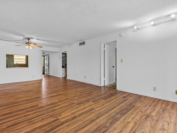 3905 N Nob Hill Road 300, Sunrise FL 33351