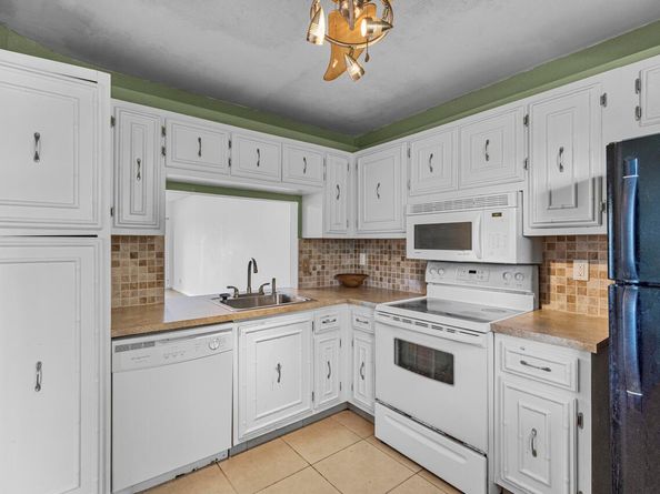3905 N Nob Hill Road 300, Sunrise FL 33351
