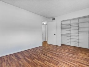 3905 N Nob Hill Road 300, Sunrise FL 33351