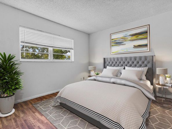 3905 N Nob Hill Road 300, Sunrise FL 33351
