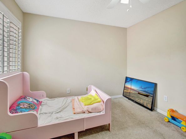 1653 SW 158th Ter, Pembroke Pines FL 33027