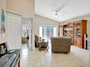 1653 SW 158th Ter, Pembroke Pines FL 33027