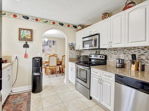 1653 SW 158th Ter, Pembroke Pines FL 33027