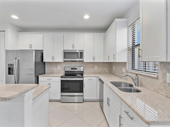 9572 Town Parc Circle North, Parkland FL 33076