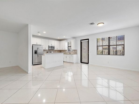 9572 Town Parc Circle North, Parkland FL 33076