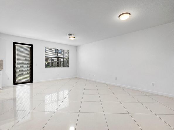9572 Town Parc Circle North, Parkland FL 33076