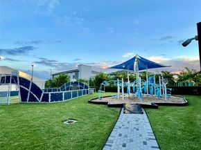 9572 Town Parc Circle North, Parkland FL 33076