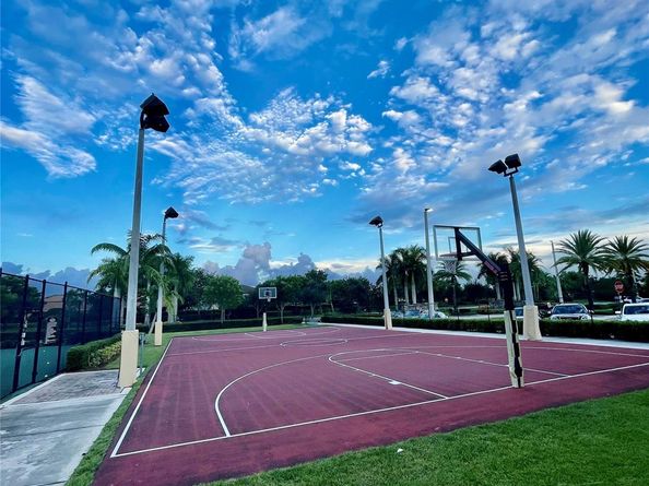 9572 Town Parc Circle North, Parkland FL 33076