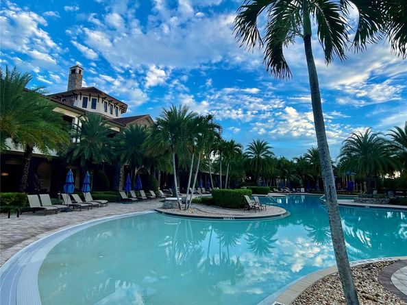9572 Town Parc Circle North, Parkland FL 33076