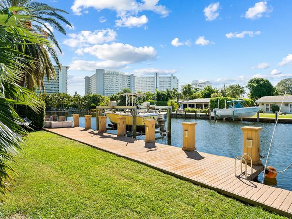 2612 Grace Dr, Fort Lauderdale FL 33316