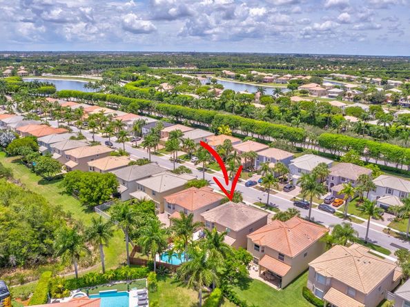 9196 Dupont Place, Wellington FL 33414