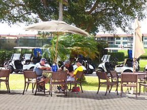 9400 N Hollybrook Lake Dr 105, Pembroke Pines FL 33025