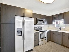 9400 N Hollybrook Lake Dr 105, Pembroke Pines FL 33025