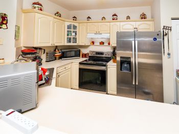 6940 NW 5th Place