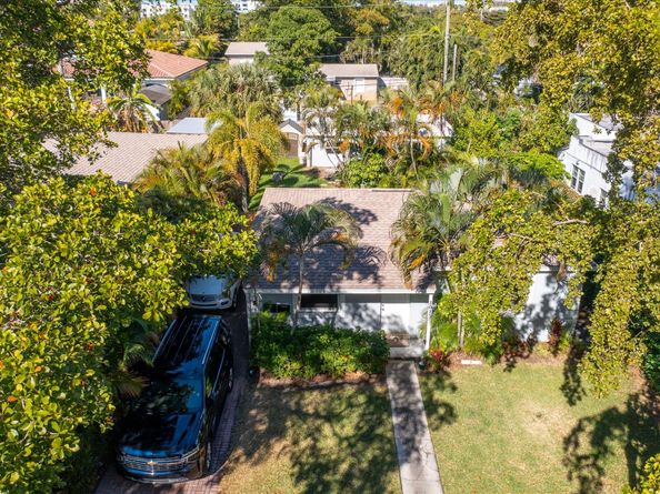 1015 Upland Rd, West Palm Beach FL 33401