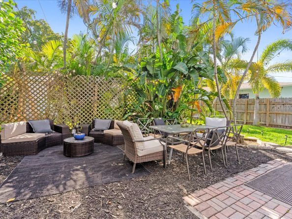 1015 Upland Rd, West Palm Beach FL 33401