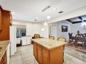 9707 N New River Canal Rd 221, Plantation FL 33324