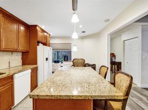 9707 N New River Canal Rd 221, Plantation FL 33324