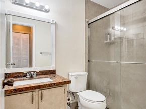 9707 N New River Canal Rd 221, Plantation FL 33324