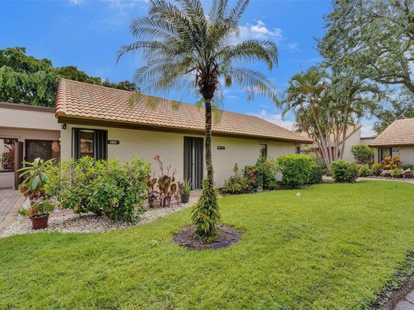9707 N New River Canal Rd 221, Plantation FL 33324