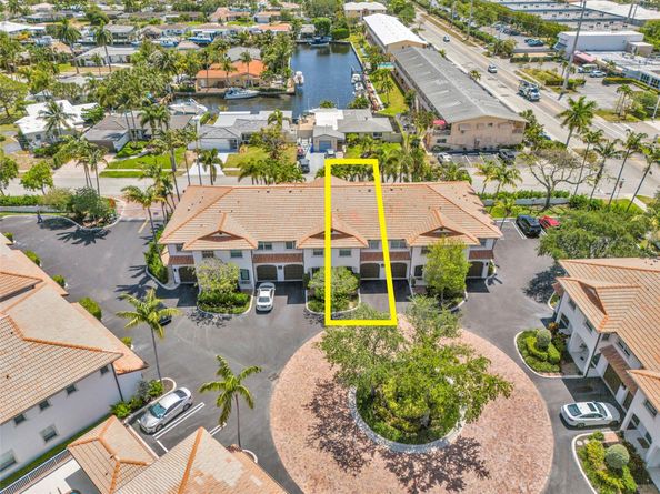 1327 SE 3rd Ave 1327, Pompano Beach FL 33060