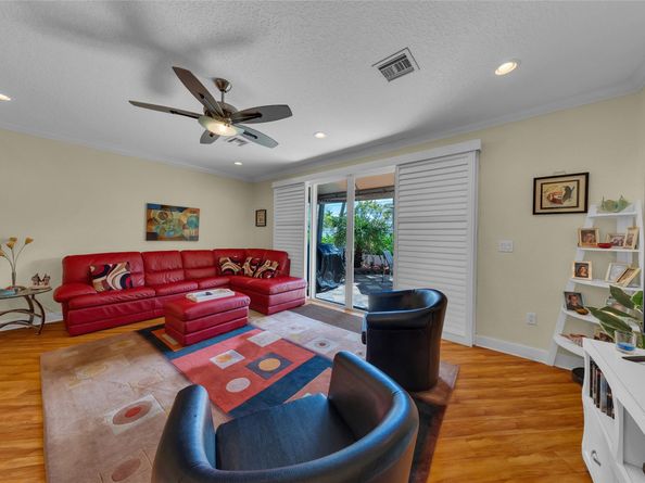 1327 SE 3rd Ave 1327, Pompano Beach FL 33060