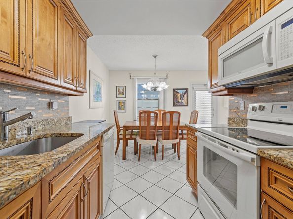 3082 Exeter 3082, Boca Raton FL 33434
