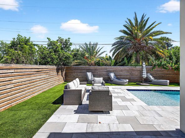 1807 NE 18th Street, Fort Lauderdale FL 33305