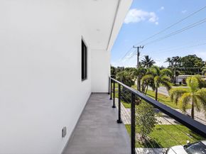 1807 NE 18th Street, Fort Lauderdale FL 33305