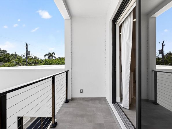 1807 NE 18th Street, Fort Lauderdale FL 33305