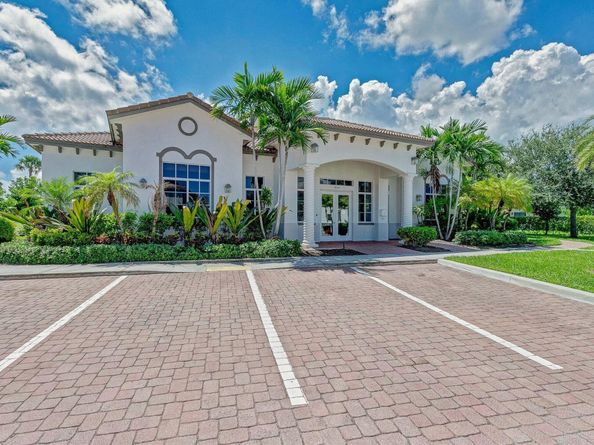 5012 Genove Pl Place, Riviera Beach FL 33410