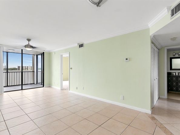 115 Lake Emerald Dr 307, Oakland Park FL 33309